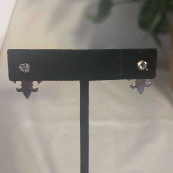 New Orleans Fleur-de-Lis Sterling Silver Necklace (22") and Earrings set! - Picture 7 of 16